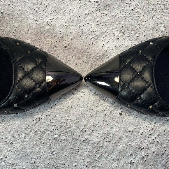 Valentino Garavani Quilted Rockstud Metal Cap Toe Ballerina Flats (8) - Picture 5 of 9